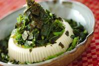 おぼろ豆腐のモロヘイヤのっけ