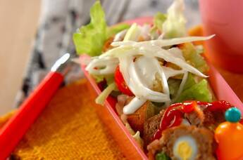 ガーリックトーストのサラダ