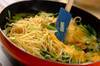 生クリームなし全卵で！ 小松菜とベーコンのカルボナーラ by 吉田 朋美さんの作り方の手順4