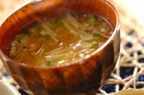 エノキとミョウガのみそ汁