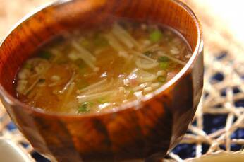 エノキとミョウガのみそ汁