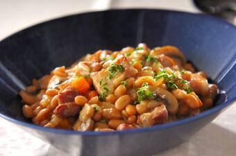 白インゲン豆と豚バラ肉の煮込み