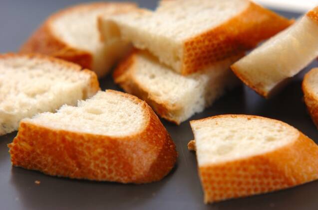 鶏肉とバゲットのソテーの作り方の手順1