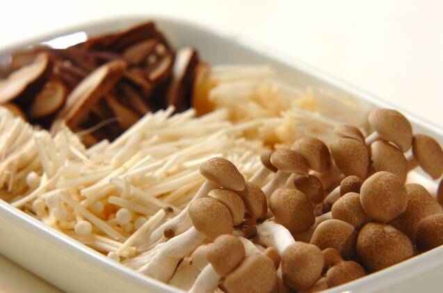 キノコの煮びたしの作り方の手順1