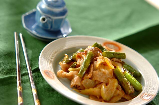 セロリと豚バラのオイスター炒め