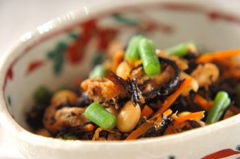 ツナ入りヒジキの煮物