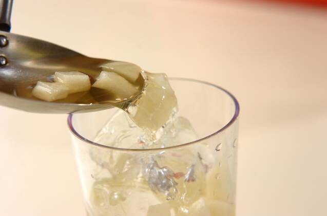 キウイと梨のサングリアの作り方の手順3