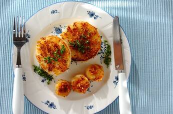 ジューシーカブとホタテのカリカリパン粉ソテー