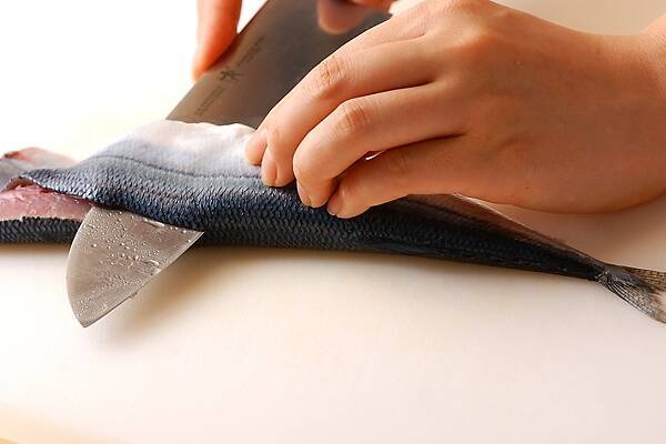 サンマの竜田揚げの作り方の手順1