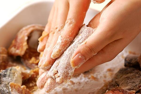 サンマの竜田揚げの作り方の手順5