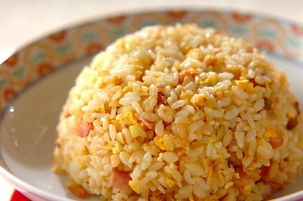 簡単やみつき！パラパラ黄金チャーハン by 杉本 亜希子さん