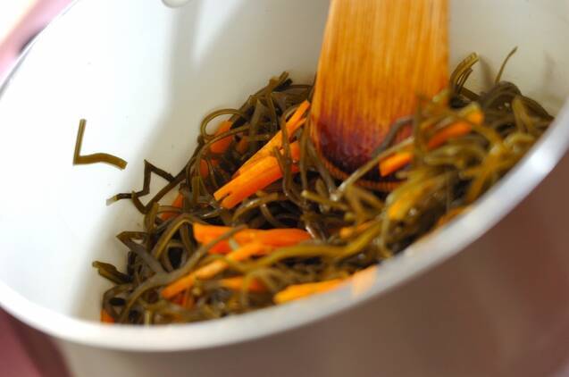 刻み昆布とさつま揚げの煮物の作り方の手順3