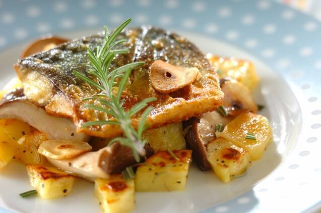 サバのカレーソテーポテト添え