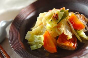 キャベツと揚げ天の煮物