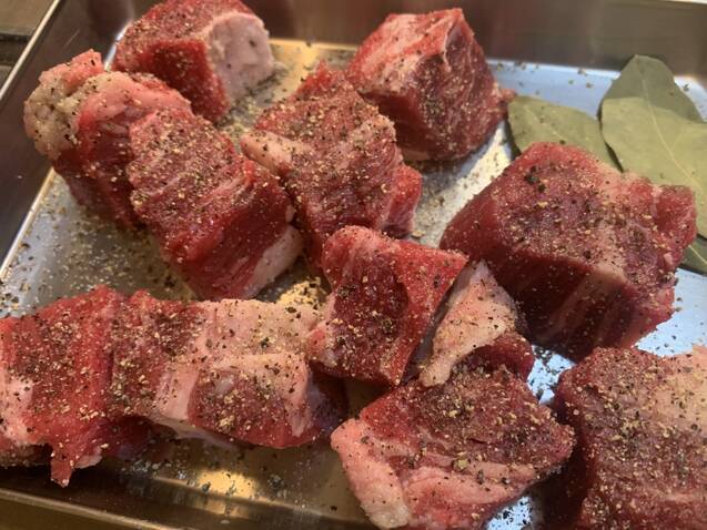 ソムリエが教える簡単リッチ飯  ブフ・ブルギニヨンの作り方の手順1