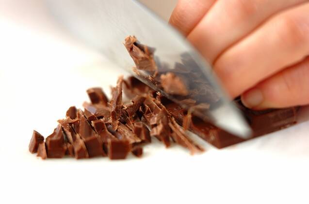 ホットチョコレートの作り方の手順1