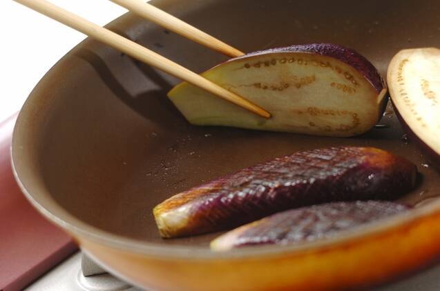 ナスのバターじょうゆソースの作り方の手順3