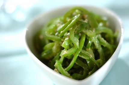 電子レンジであっという間！やみつきピーマンのナムル