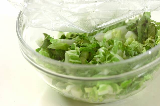 白菜とちくわの中華風サラダの作り方の手順2