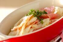 生ハムとキャベツの重ねレンジ蒸し