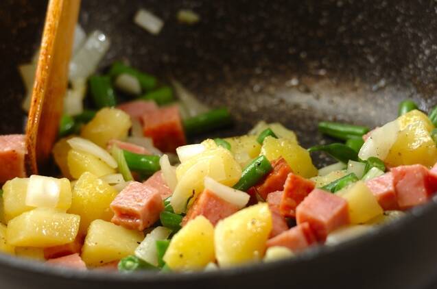 具だくさんオムレツの作り方の手順3