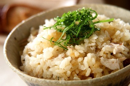 旬の味わい 鮎の炊き込みご飯