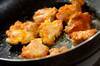 鶏とサツマイモの南蛮酢炒めの作り方の手順4