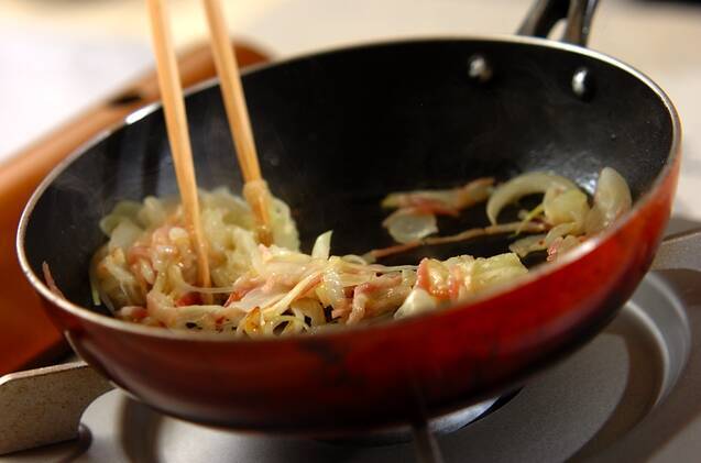 新玉ネギとベーコンのビスコッティの作り方の手順3