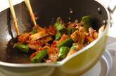 シシトウとゴボウの炒め物の作り方5