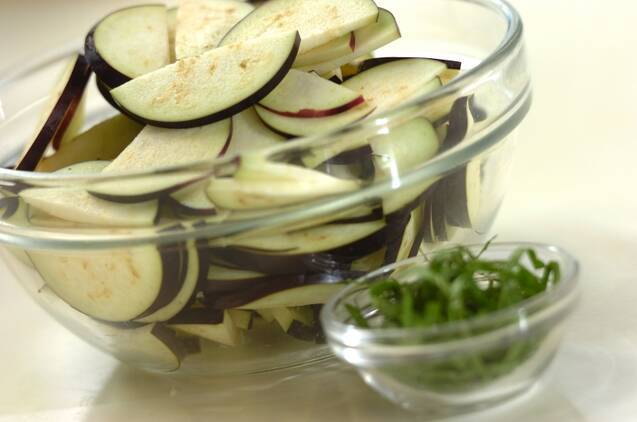 塩もみナスの即席漬けの作り方の手順1