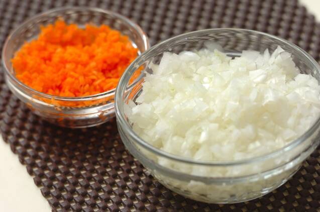 基本のミートソースのパスタの作り方の手順1