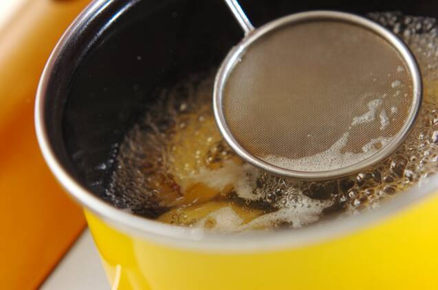 サツマイモのゴマみそ汁の作り方の手順3