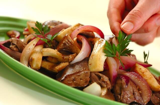 鶏レバーとエリンギのバルサミコソテーの作り方の手順5