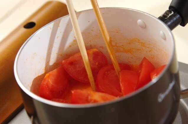 トマトと玉ネギのスープの作り方の手順3
