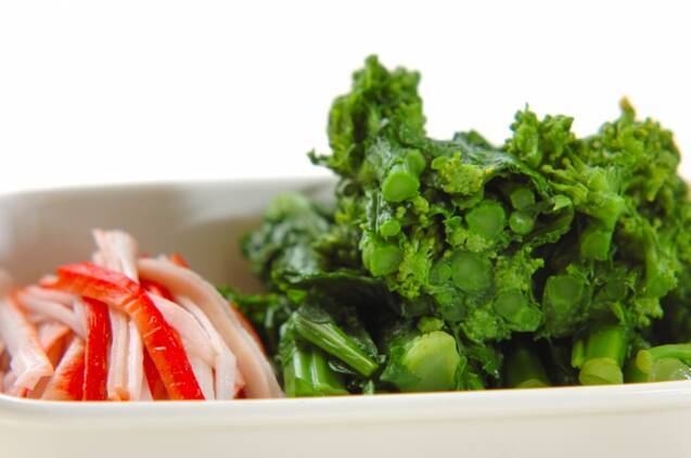 菜の花のワサビ漬け和えの作り方の手順1