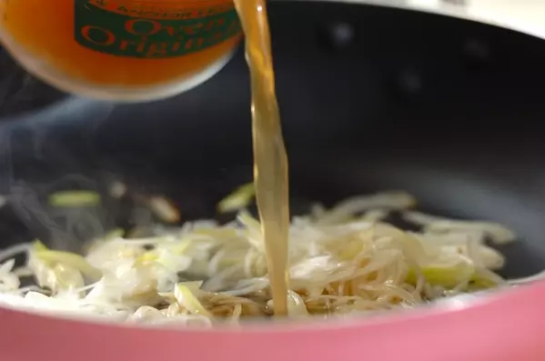 ふわふわ卵白のあんかけチャーハンの作り方3
