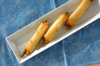 アスパラとチーズの春巻き