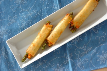 アスパラとチーズの春巻き