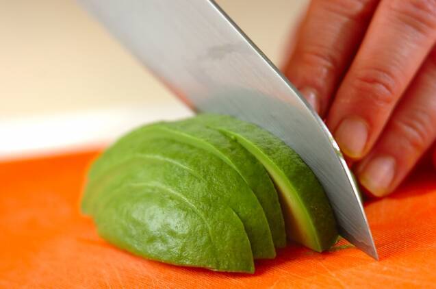 アボカドのみそ漬けの作り方の手順1