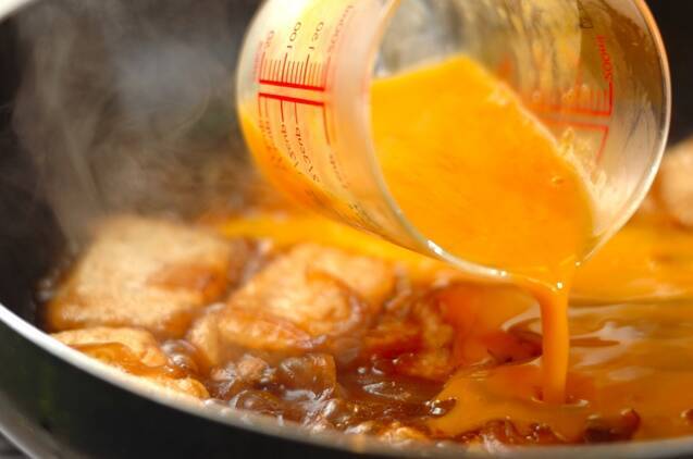 甘辛でご飯がススム！絹ごし豆腐の卵とじ丼の作り方の手順5
