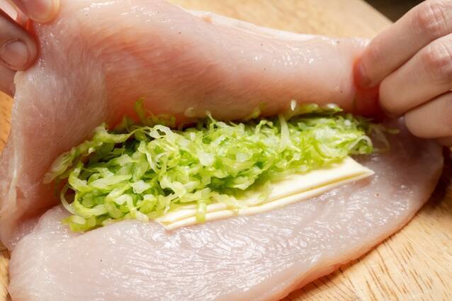 柔らかい！鶏むね肉でチキンカツ ごはんが進む by是永 彩江香さんの作り方の手順3