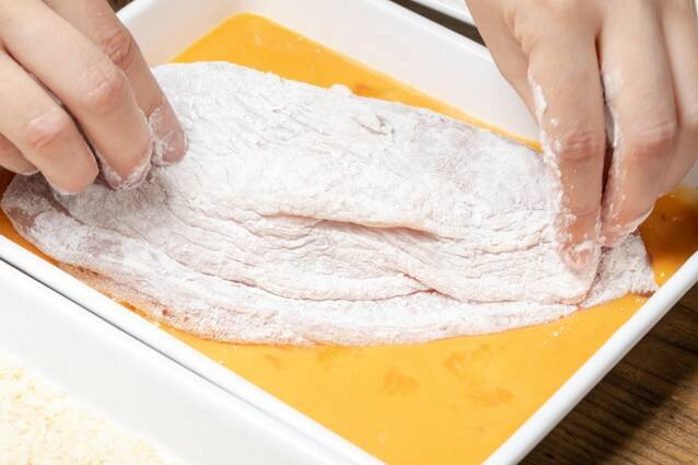 柔らかい！鶏むね肉でチキンカツ ごはんが進む by是永 彩江香さんの作り方の手順4