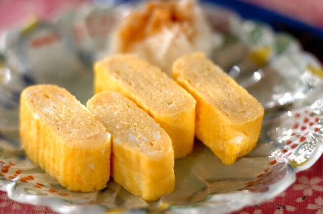 だし巻き卵のすりおろしカブ添え