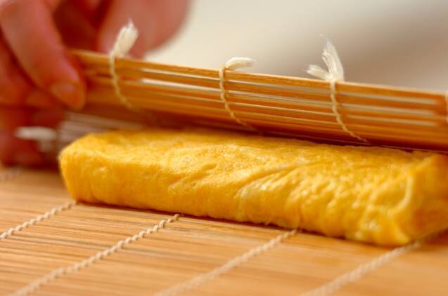 だし巻き卵のすりおろしカブ添えの作り方の手順5