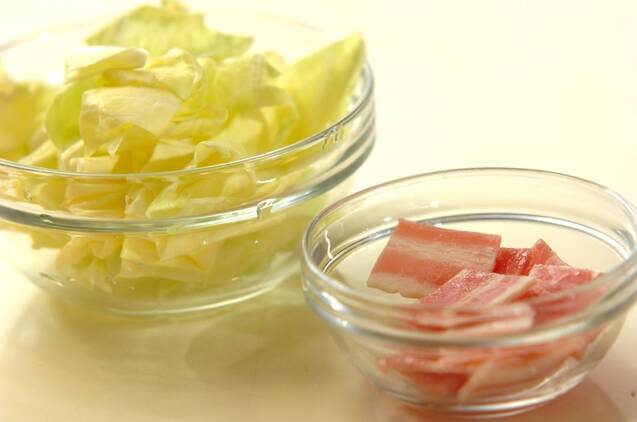 キャベツとベーコンの豆乳汁の作り方の手順2