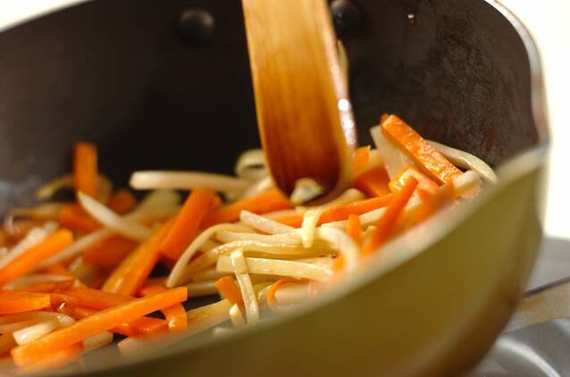 さつま揚げ入り塩きんぴらの作り方の手順4