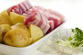 豚バラ肉と新ジャガの煮物の下準備1