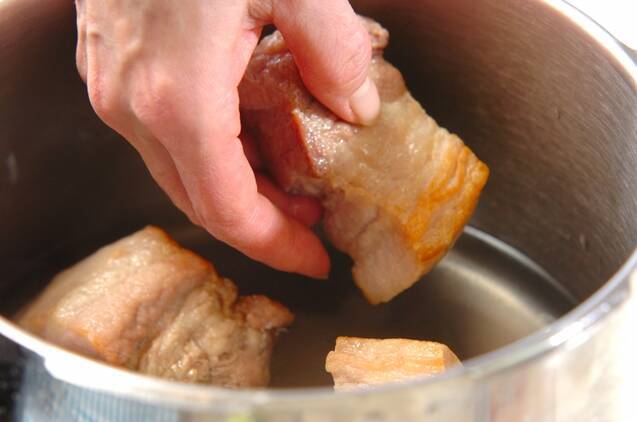 豚バラ肉と新ジャガの煮物の作り方の手順5