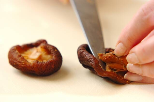 ヒジキ・キムチ・炒り卵の三色丼の作り方の手順1