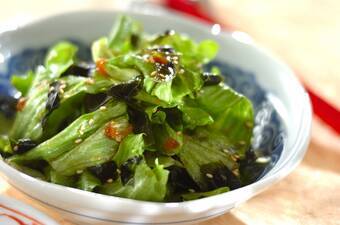 レタスとワカメのラー油和え